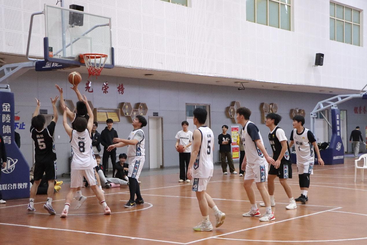 桐林书院举办“桐林杯”篮球赛